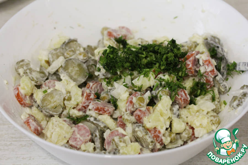 Картофельный салат с колбасками