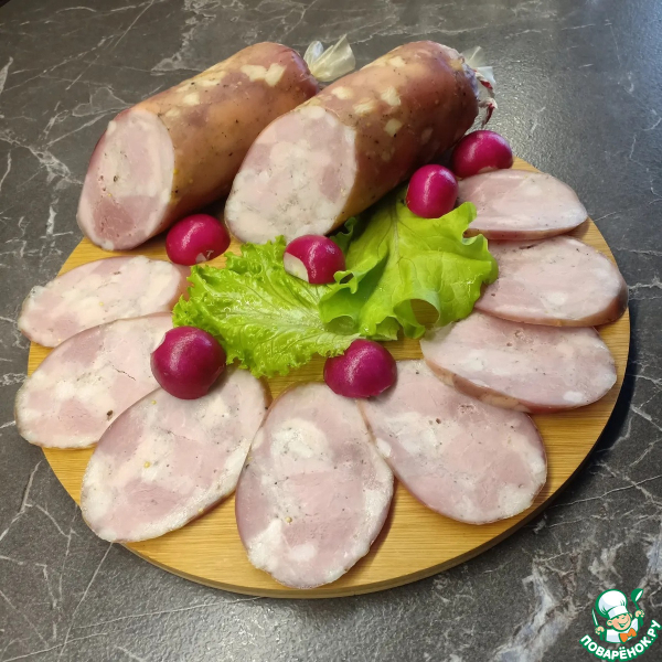 Колбаса рубленая из свинины и курицы