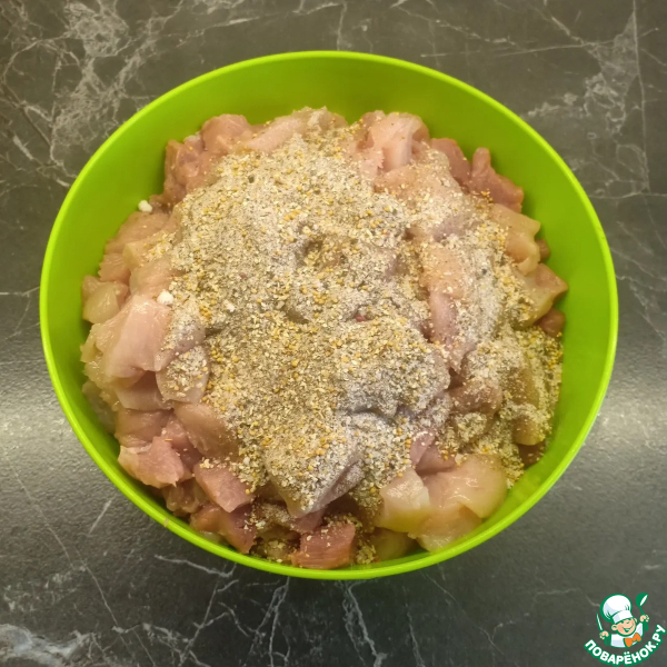 Колбаса рубленая из свинины и курицы