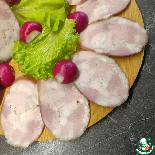 Колбаса рубленая из свинины и курицы