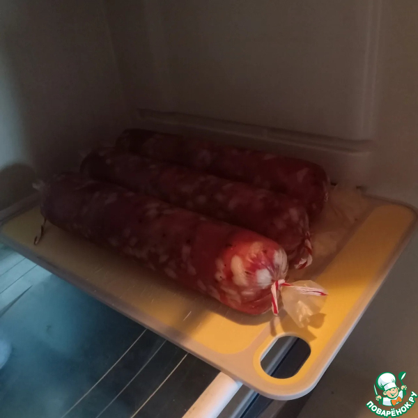Колбаса рубленая из свинины и курицы