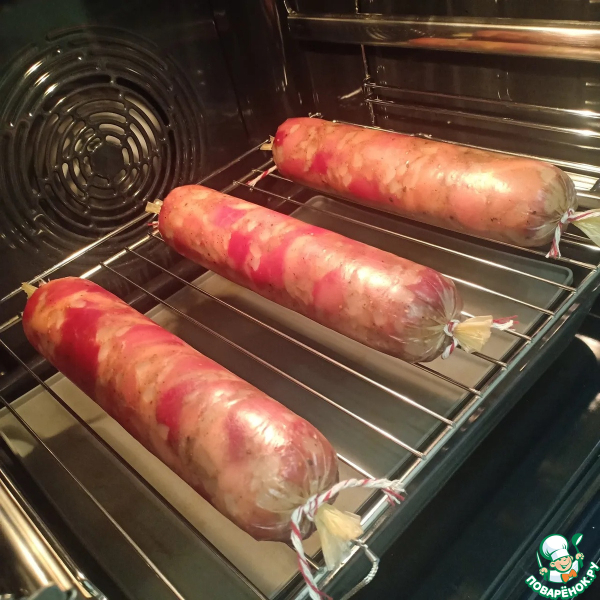 Колбаса рубленая из свинины и курицы