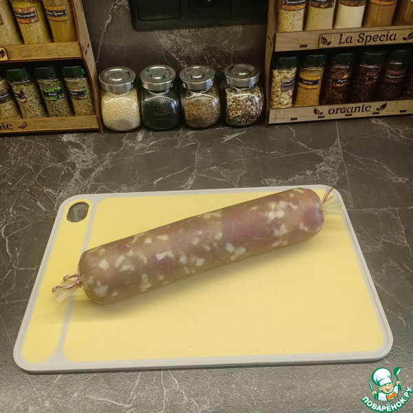 Колбаса рубленая из свинины и курицы