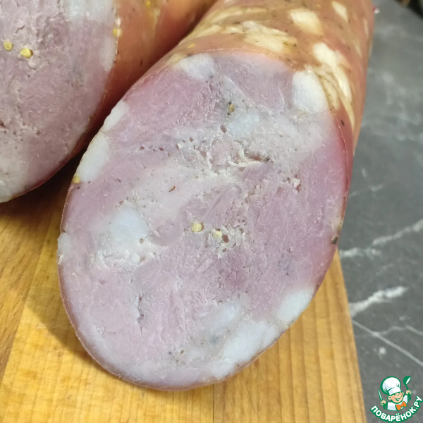 Колбаса рубленая из свинины и курицы