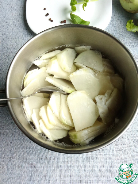 Кольраби маринованная