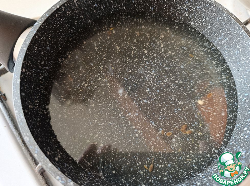 Консервированный цуккини с яблоком и перцем