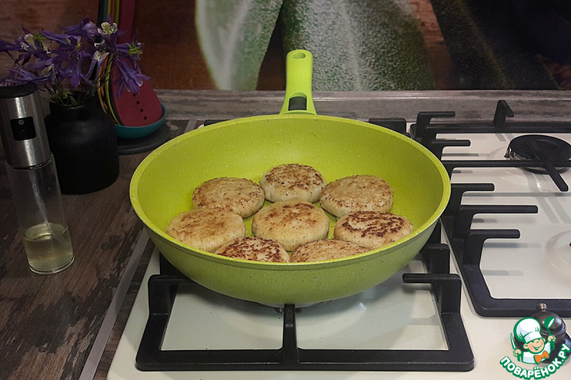 Котлеты из щуки с икорным соусом