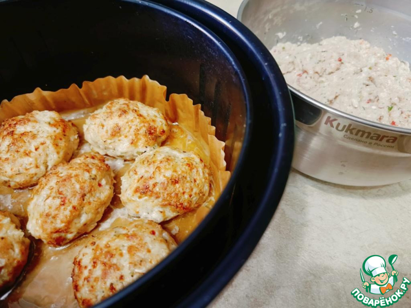 Котлеты с творогом и маринованным огурчиком