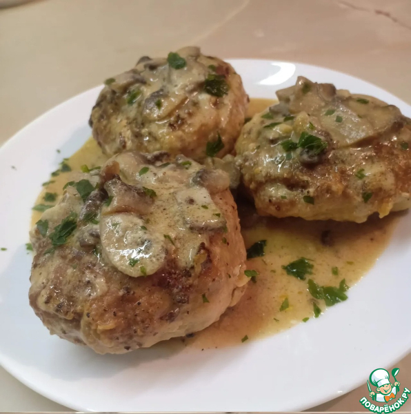 Котлеты в грибном соусе
