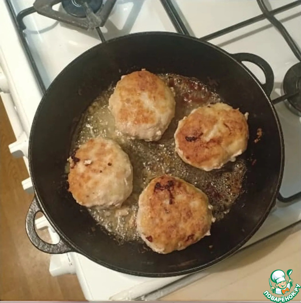 Котлеты в грибном соусе