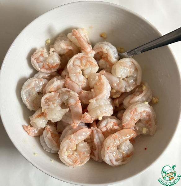 Креветки со стеклянной лапшой по-азиатски