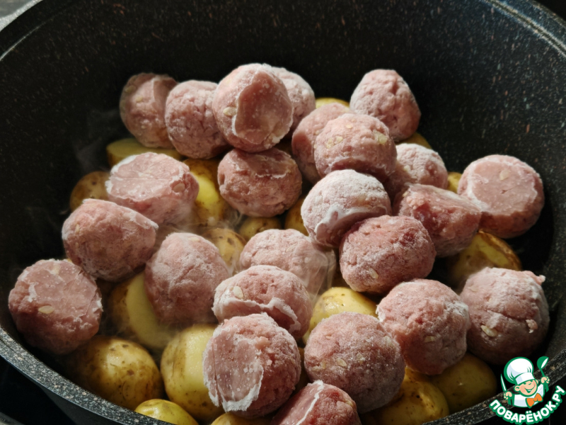 Крошка-картошка с фрикадельками