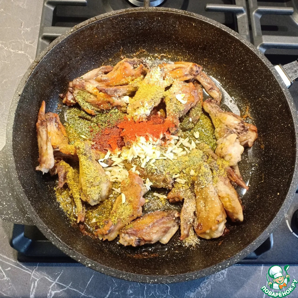 Крылышки в сырно-сливочном соусе