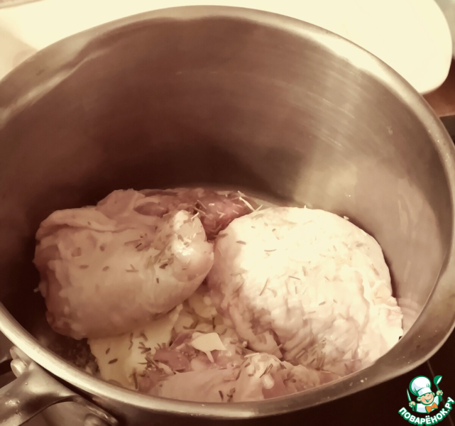 Курица с панчеттой и артишокаии