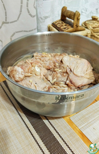 Куриные бедра под сырно-грибным одеялом
