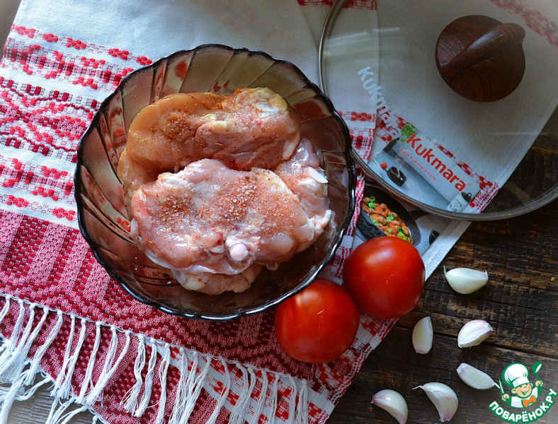 Куриные бёдра в томатно-чесночном соусе