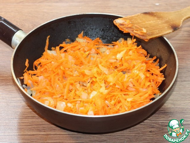Куриные котлеты на кабачковой подушке