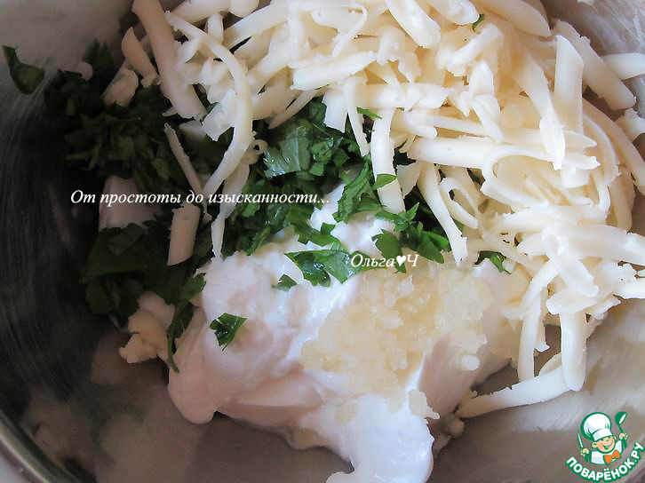 Куриные сердечки под сырным соусом