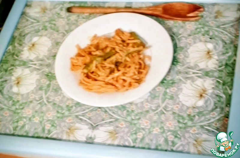 Лапша с крабом и спаржей