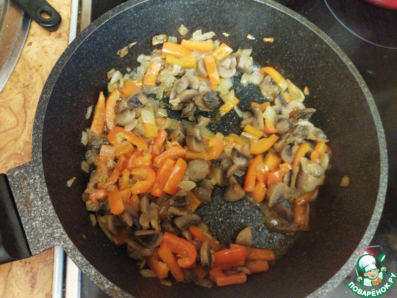 Лапша с курицей и грибами в соусе Терияки