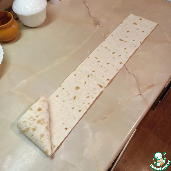 Лавашные пирожки с сыром, грибами, курицей