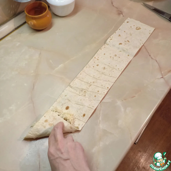 Лавашные пирожки с сыром, грибами, курицей