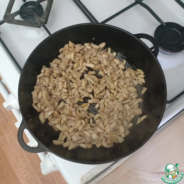 Лавашные пирожки с сыром, грибами, курицей