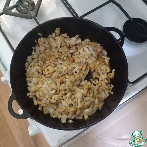 Лавашные пирожки с сыром, грибами, курицей