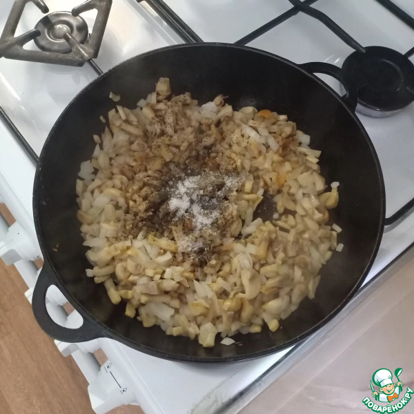 Лавашные пирожки с сыром, грибами, курицей