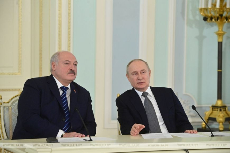Лукашенко заявил, что Путин отказался ударить по Банковой «Орешником»