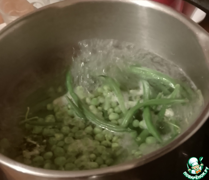 Маакуда из брокколи, бобов, лука-порея