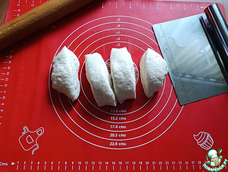 Маковые булочки с протёртой черникой