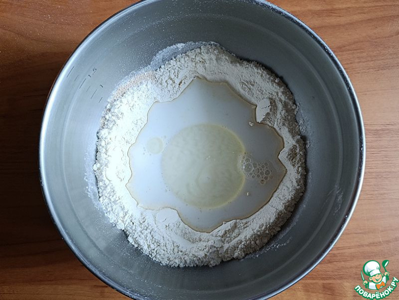 Маковые булочки с протёртой черникой