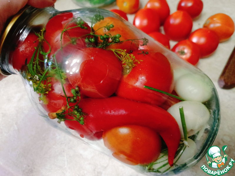 Маринованные помидоры со сливами
