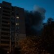 Масштабные пожары, поврежденные дома, грязный воздух: Последствия массированного удара по Киеву