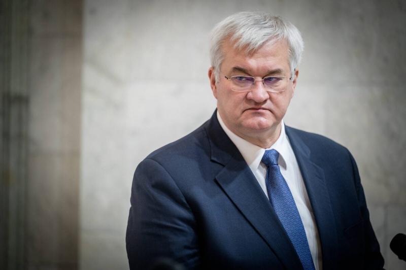 МИД вызвал венгерского посла из-за санкций против «Мадяра»