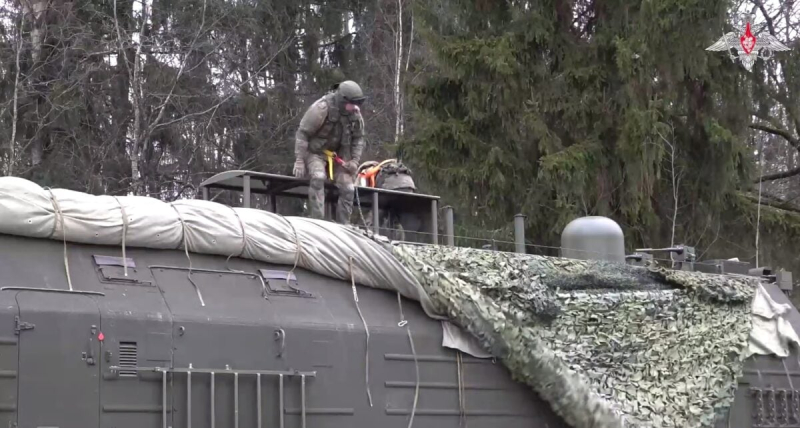 Минобороны РФ впервые показало «Орешник» | ВИДЕО