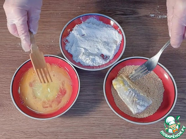 Минтай запечённый под грибным соусом