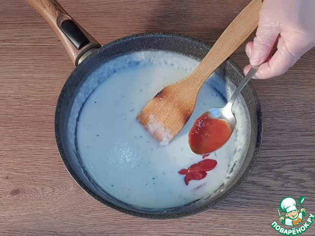 Минтай запечённый под грибным соусом