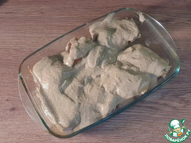 Минтай запечённый под грибным соусом