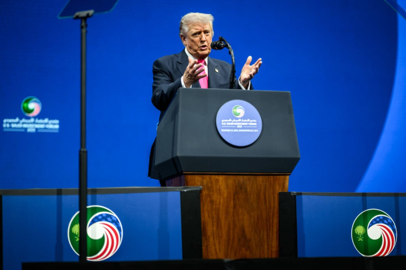 Мирный план: Трамп отправил посланников к Путину и Зеленскому