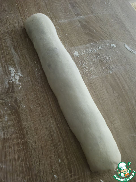 Мясной рулет в слоеном тесте