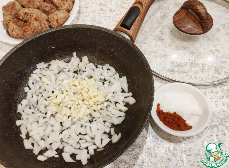 Мясные фрикадельки с пастой "Орзо"