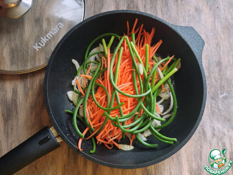 Мясо с чесночными стрелками