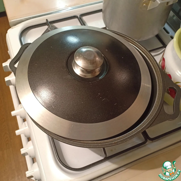 Мясо с фасолью в томатном соусе