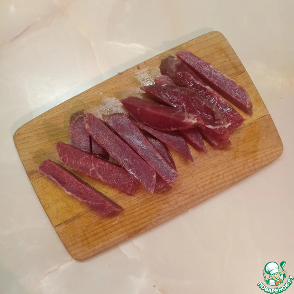 Мясо с фасолью в томатном соусе