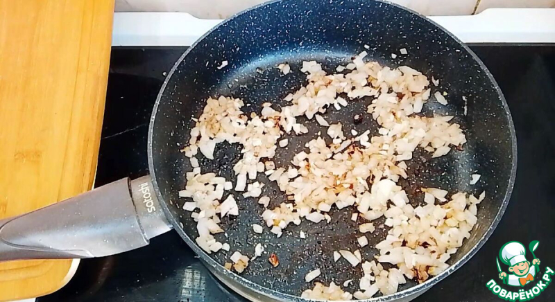 Мясо в томатном соусе на сковороде