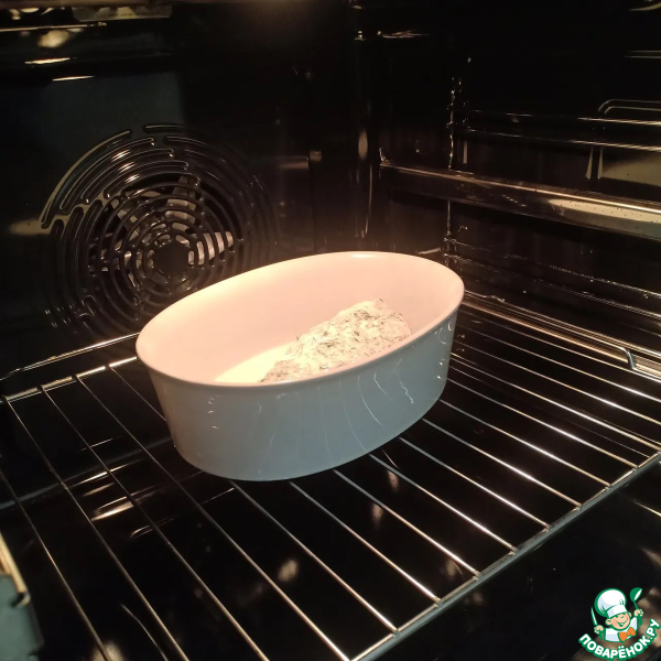 Морской окунь, запеченный в сметане