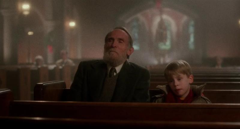 Неожиданная теория из легендарного фильма: жуткого дедушку из "Один дома" сравнили с Иисусом