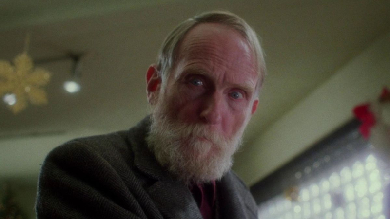 Неожиданная теория из легендарного фильма: жуткого дедушку из "Один дома" сравнили с Иисусом